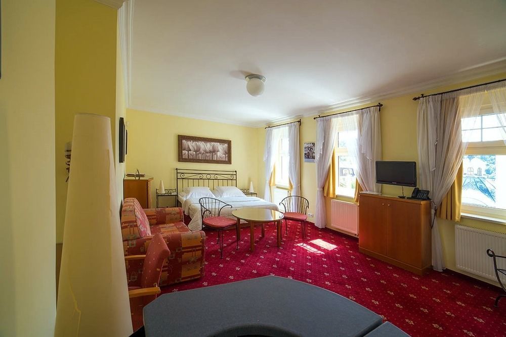 Festival Apartment การ์โลวีวารี ภายนอก รูปภาพ