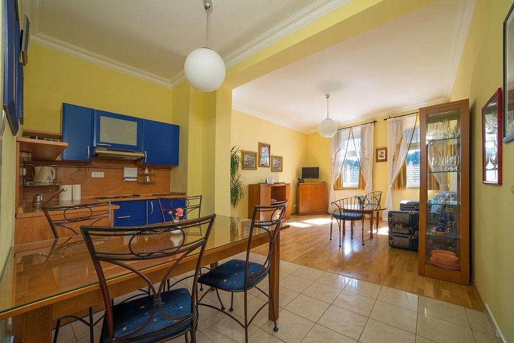 Festival Apartment การ์โลวีวารี ภายนอก รูปภาพ