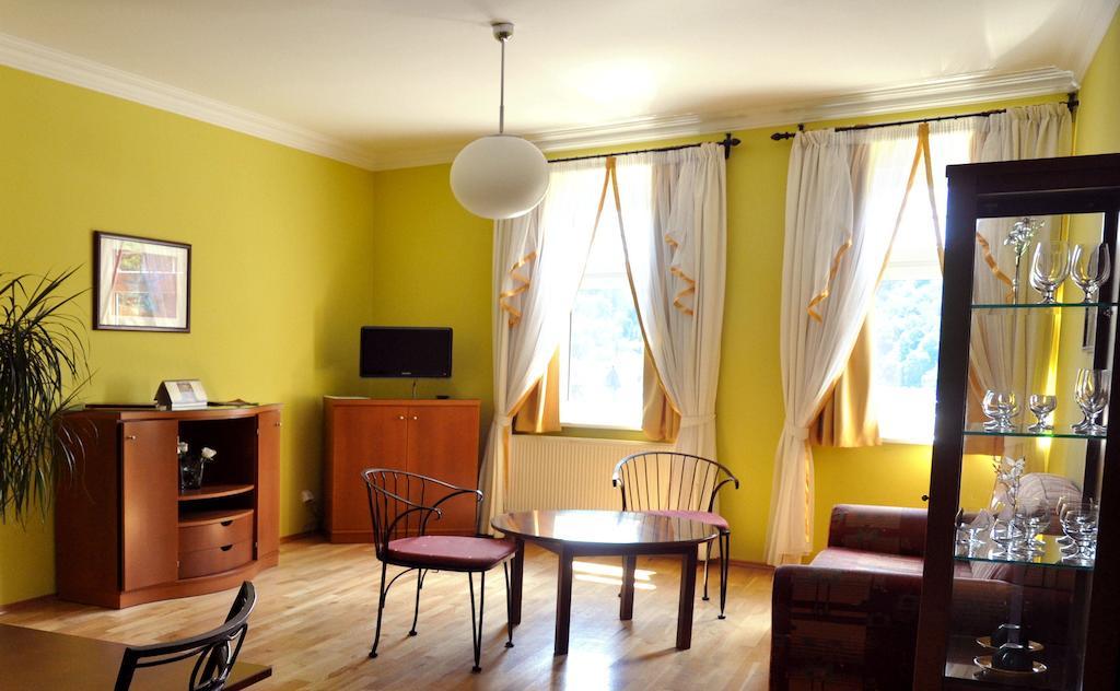 Festival Apartment การ์โลวีวารี ภายนอก รูปภาพ