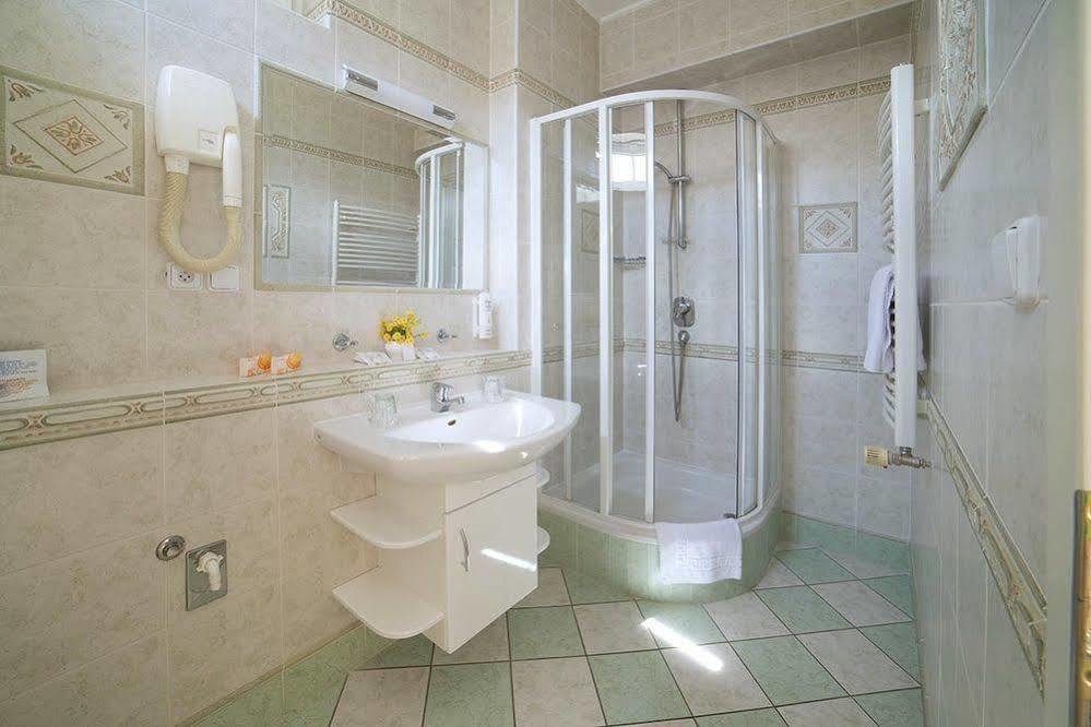Festival Apartment การ์โลวีวารี ภายนอก รูปภาพ