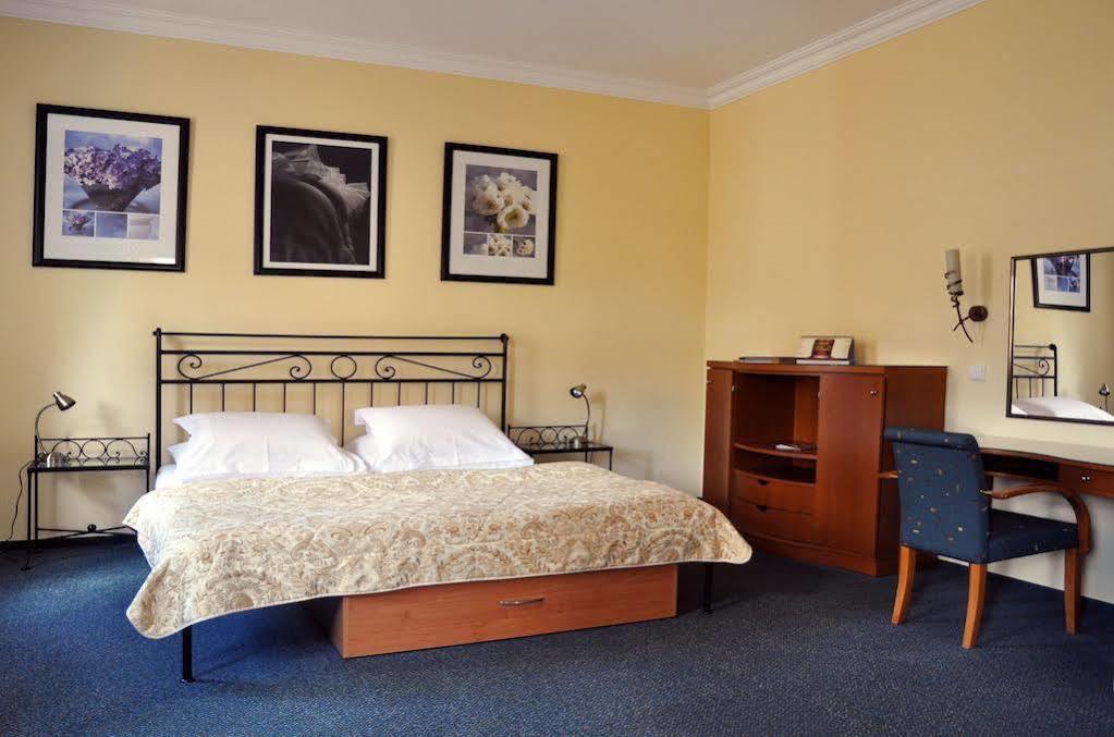 Festival Apartment การ์โลวีวารี ภายนอก รูปภาพ